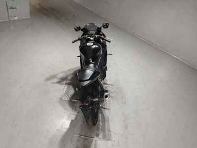 Yamaha YZF-R25 2023