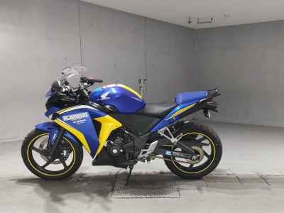 Honda CBR250R 2013