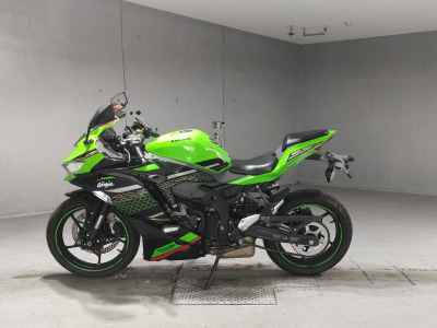 Kawasaki Ninja ZX-25R 2021