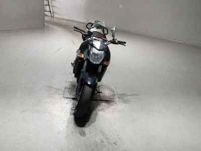 Suzuki GSR400 2012