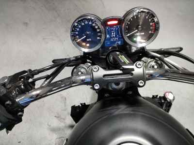 Kawasaki Z900RS SE 2025