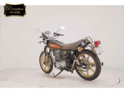 Yamaha SR400 2021