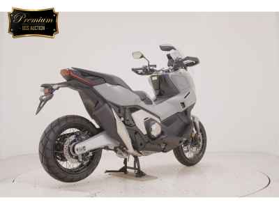 Honda X-Adv 750 2025