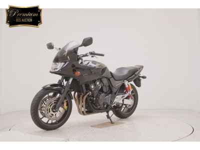 Honda CB400 Super Boldor 2017