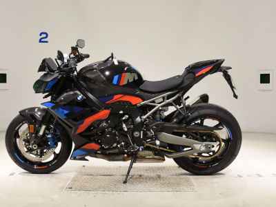 BMW M1000R 2025