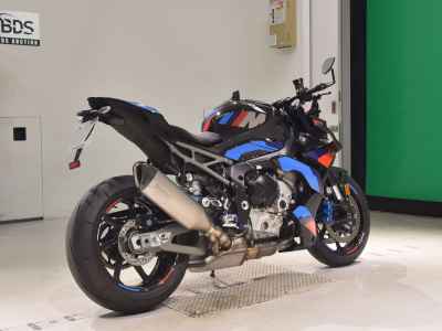 BMW M1000R 2025