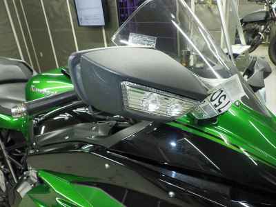Kawasaki Ninja H2 SX 2018
