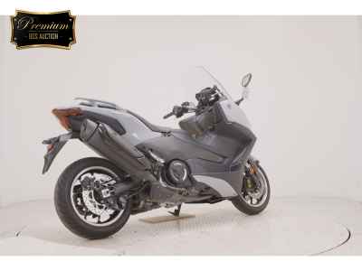 Yamaha TMAX 560T 2025