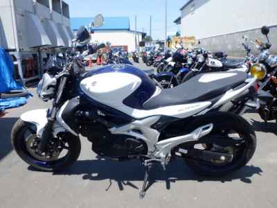 Suzuki Gladius SFV400 2010