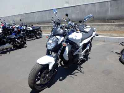 Suzuki Gladius SFV400 2010