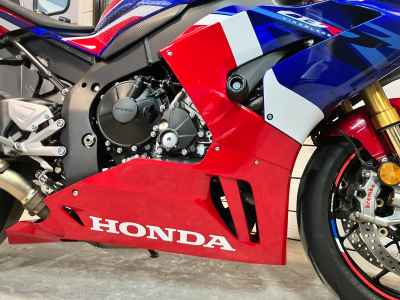 Honda CBR1000RR-R FB SP 2022