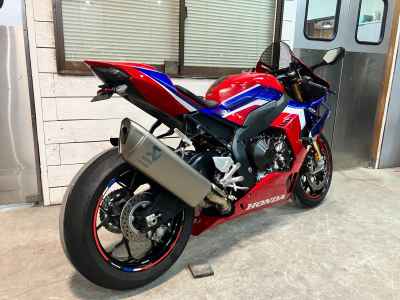 Honda CBR1000RR-R FB SP 2022