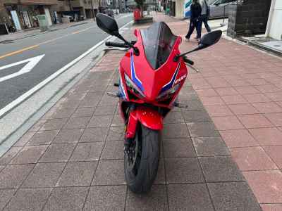 Honda CBR650R E-Clutch 2024