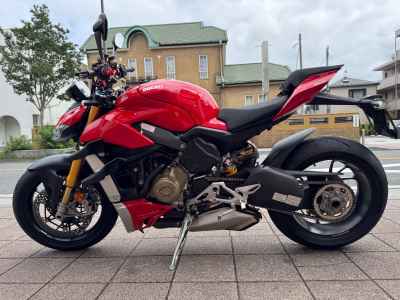 Ducati Streetfighter V4S 2023