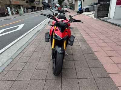 Ducati Streetfighter V4S 2023