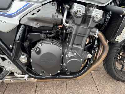 Honda CB1300SF 2024