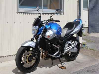 Suzuki GSR400 2009