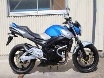 Suzuki GSR400 2009