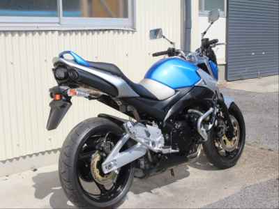 Suzuki GSR400 2009