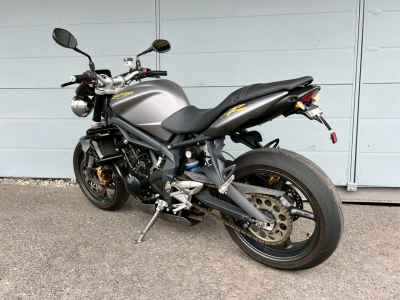 Triumph Street Triple R 2010
