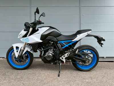 Suzuki GSX-8S 2023