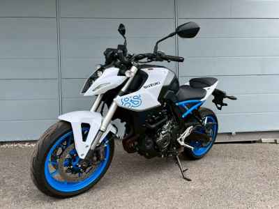 Suzuki GSX-8S 2023