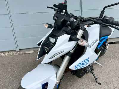 Suzuki GSX-8S 2023