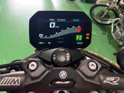 BMW M1000R 2023