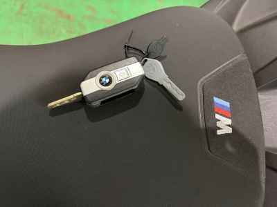 BMW M1000R 2023