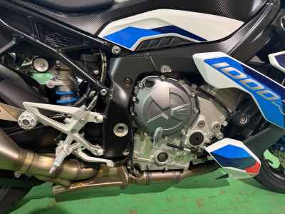 BMW M1000R 2023