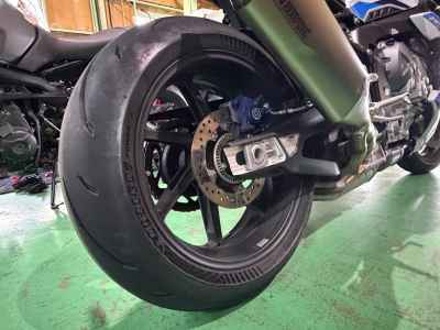 BMW M1000R 2023