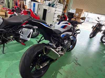 BMW M1000R 2023