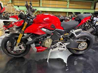 Ducati Streetfighter V4S 2021