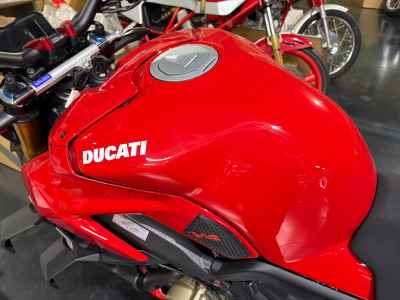 Ducati Streetfighter V4S 2021