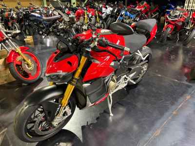 Ducati Streetfighter V4S 2021