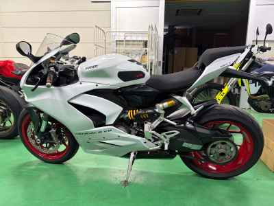 Ducati Panigale V2 2021
