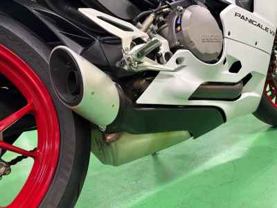 Ducati Panigale V2 2021