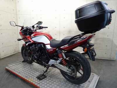 Honda CB400 Super Boldor 2020