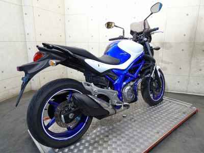 Suzuki Gladius SFV400 2012