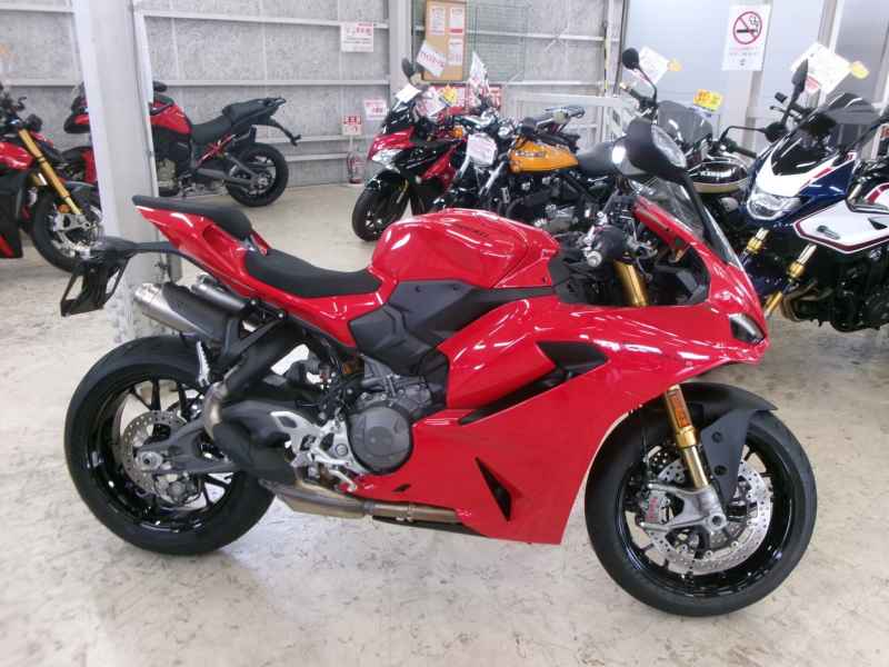 Ducati Panigale V2S 2025