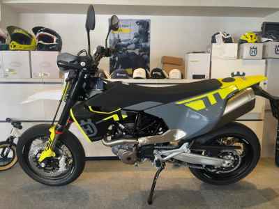 Husqvarna 701 Supermoto 2024