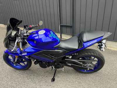 Yamaha YZF-R25 2019