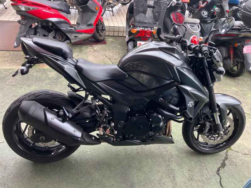 Suzuki GSX-S750 2019