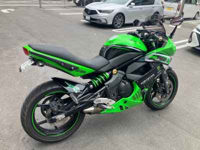 Kawasaki Ninja 400R 2012