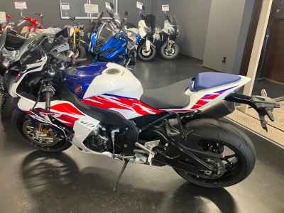 Honda CBR1000RR-R FB SP 2023