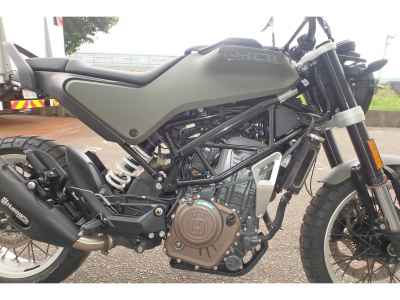 Husqvarna Svartpilen 401 2018