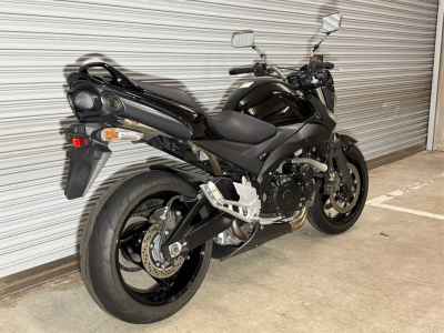 Suzuki GSR400 2012