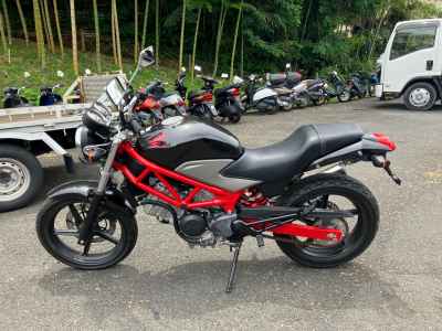 Honda VTR250 2011