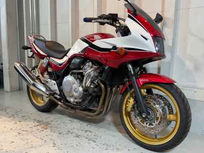 Honda CB400 Super Boldor 2009