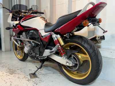 Honda CB400 Super Boldor 2009